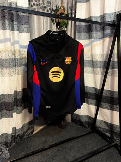 Real Madrid, Barcelona, Liverpool, Manchester United , Training kit Sweat-shirt... Available now... β
π€ - Image 2